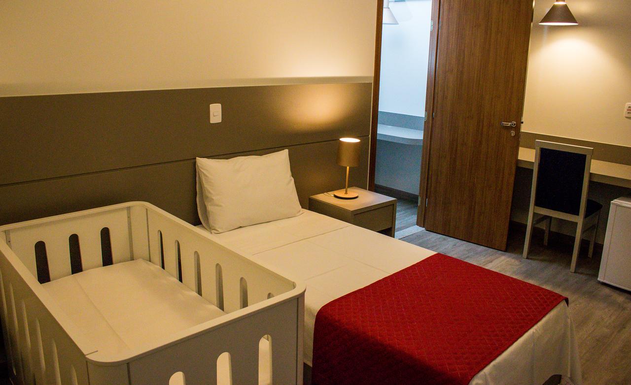 Ity Hotel Cristalina Buitenkant foto