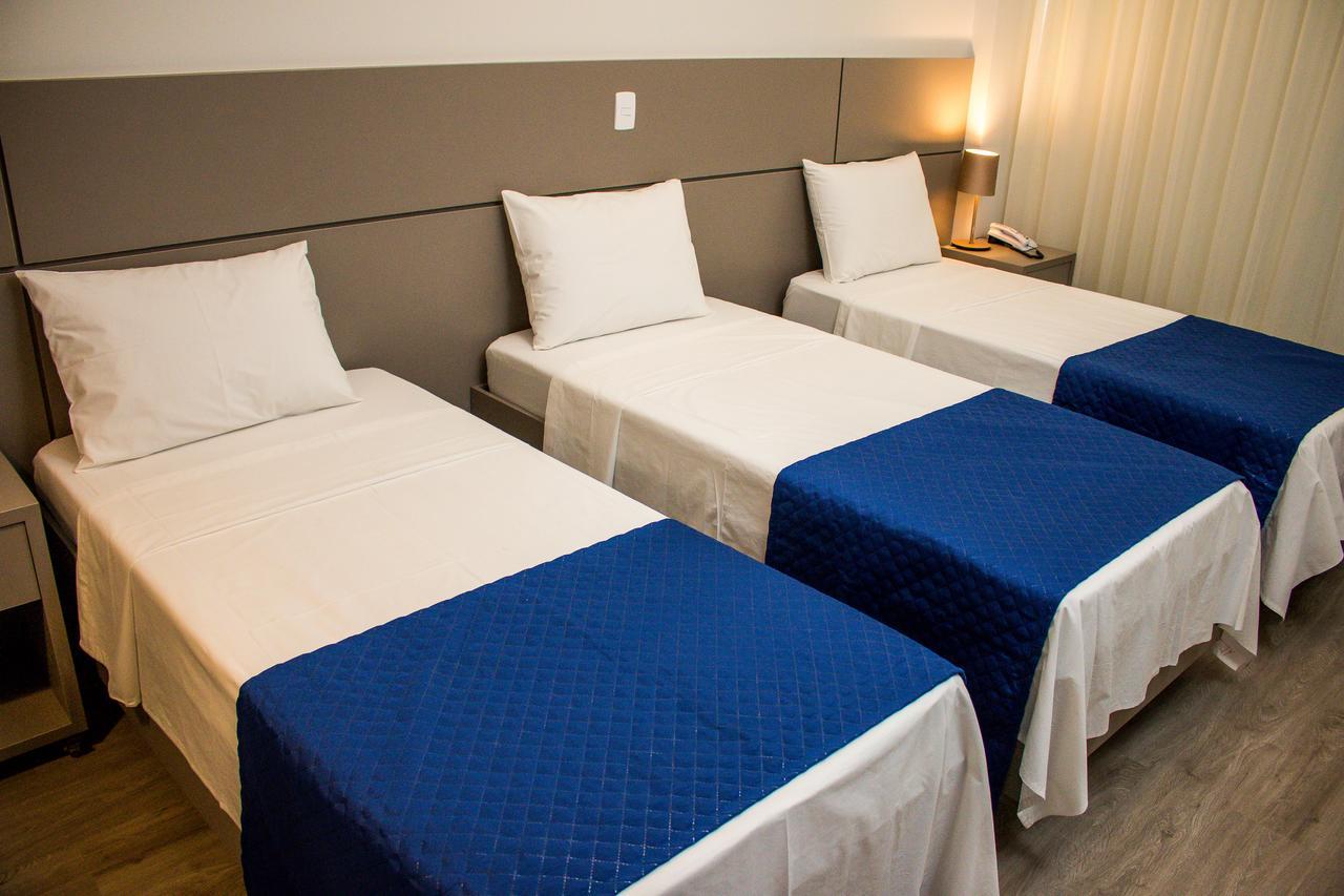 Ity Hotel Cristalina Buitenkant foto